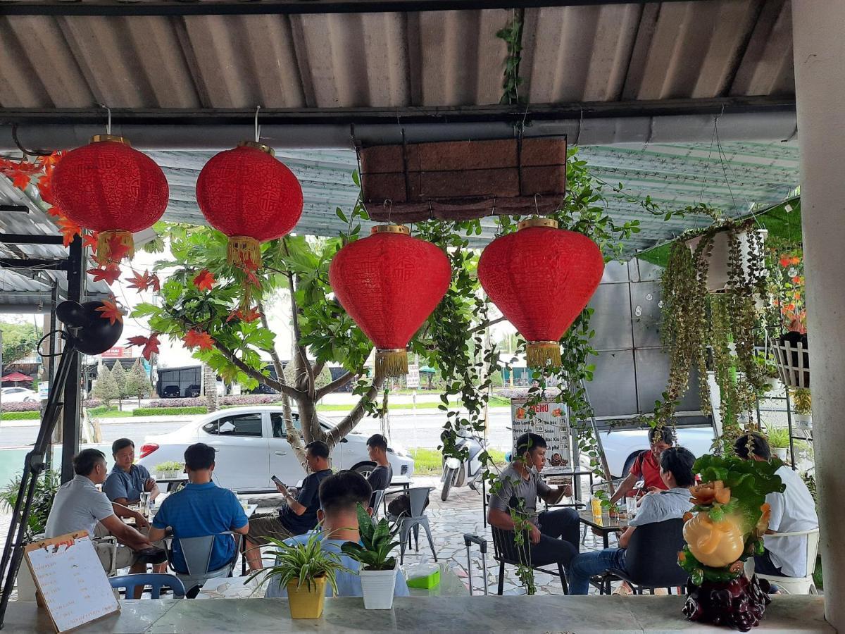 ホテル Khach San Hoang Mai カントー エクステリア 写真